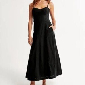 Abercrombie Linen-Blend Sweetheart Maxi Dress